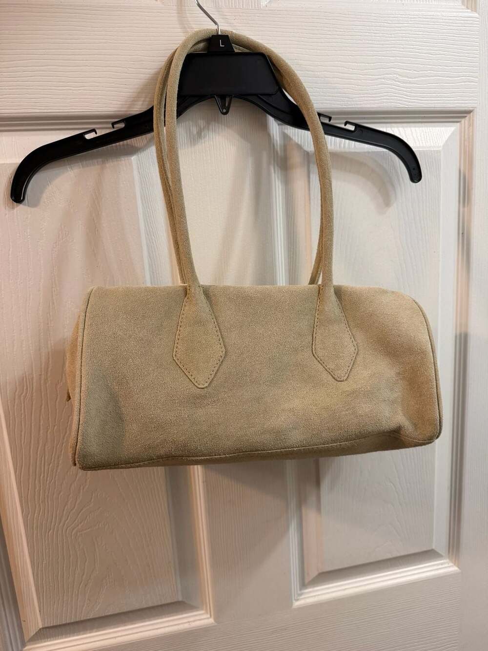 Free People Sierra Suede Shoulder Bag in Banana Pudding- NWT - Picture 3 of 7